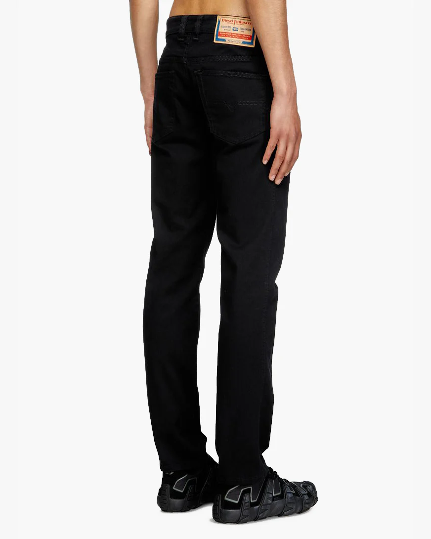 Diesel 1993 D-Vyl Slim Fit Mens Jeans - 069YP / Black - Image 2