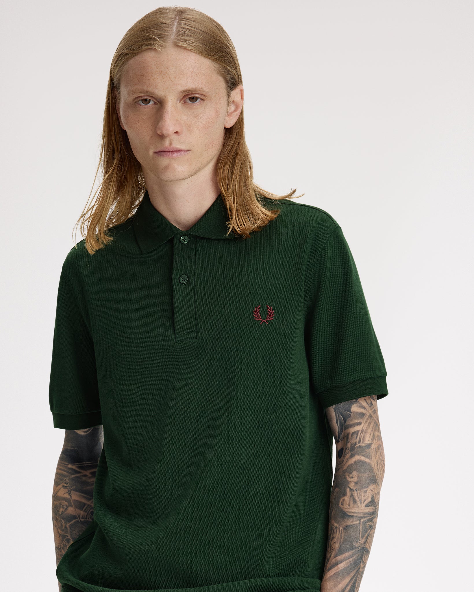 Fred Perry Plain Polo Shirt - Grassroots / Oxblood - Image 4