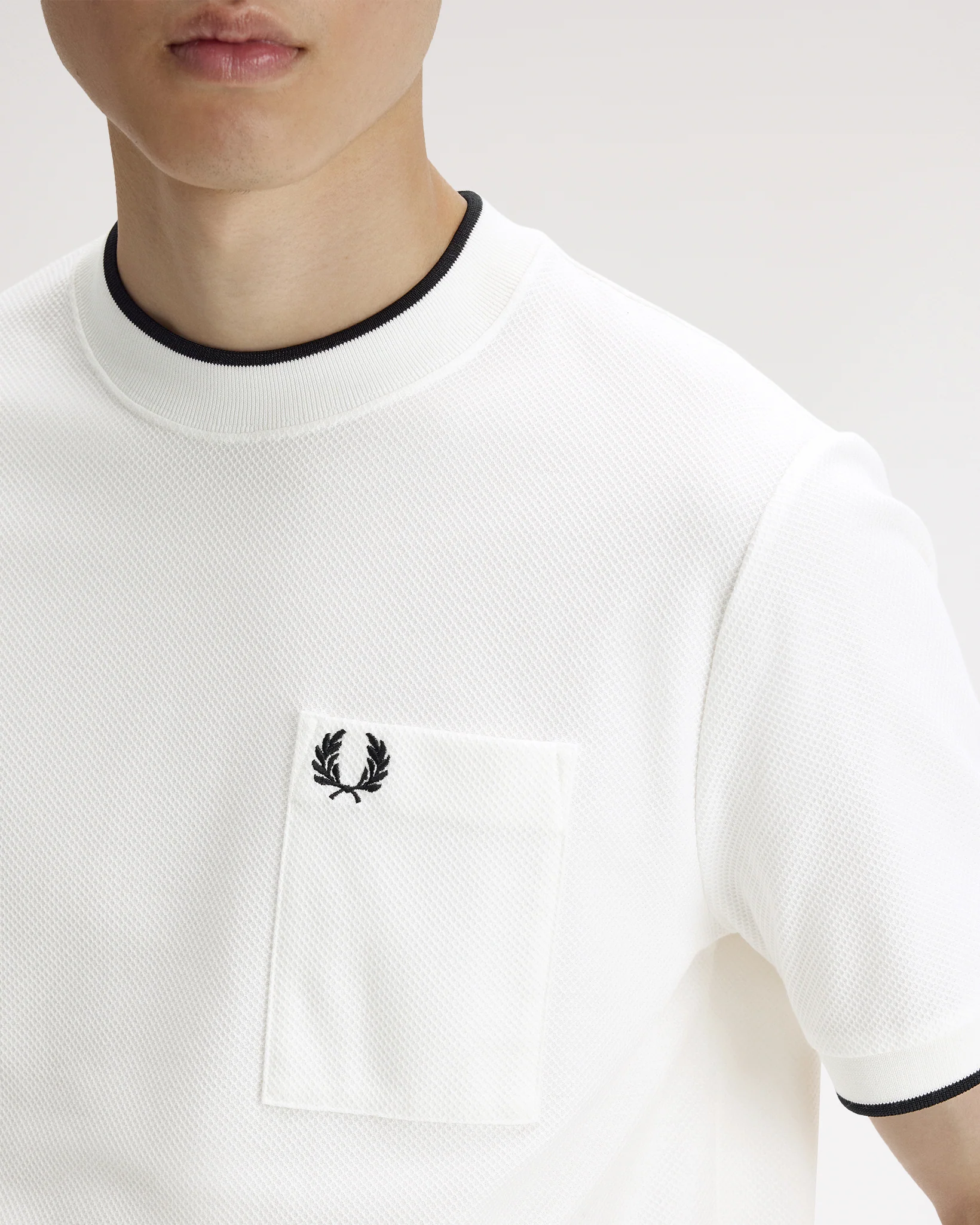 Fred Perry Pocket Detail Pique T-Shirt - Snow White - Image 5