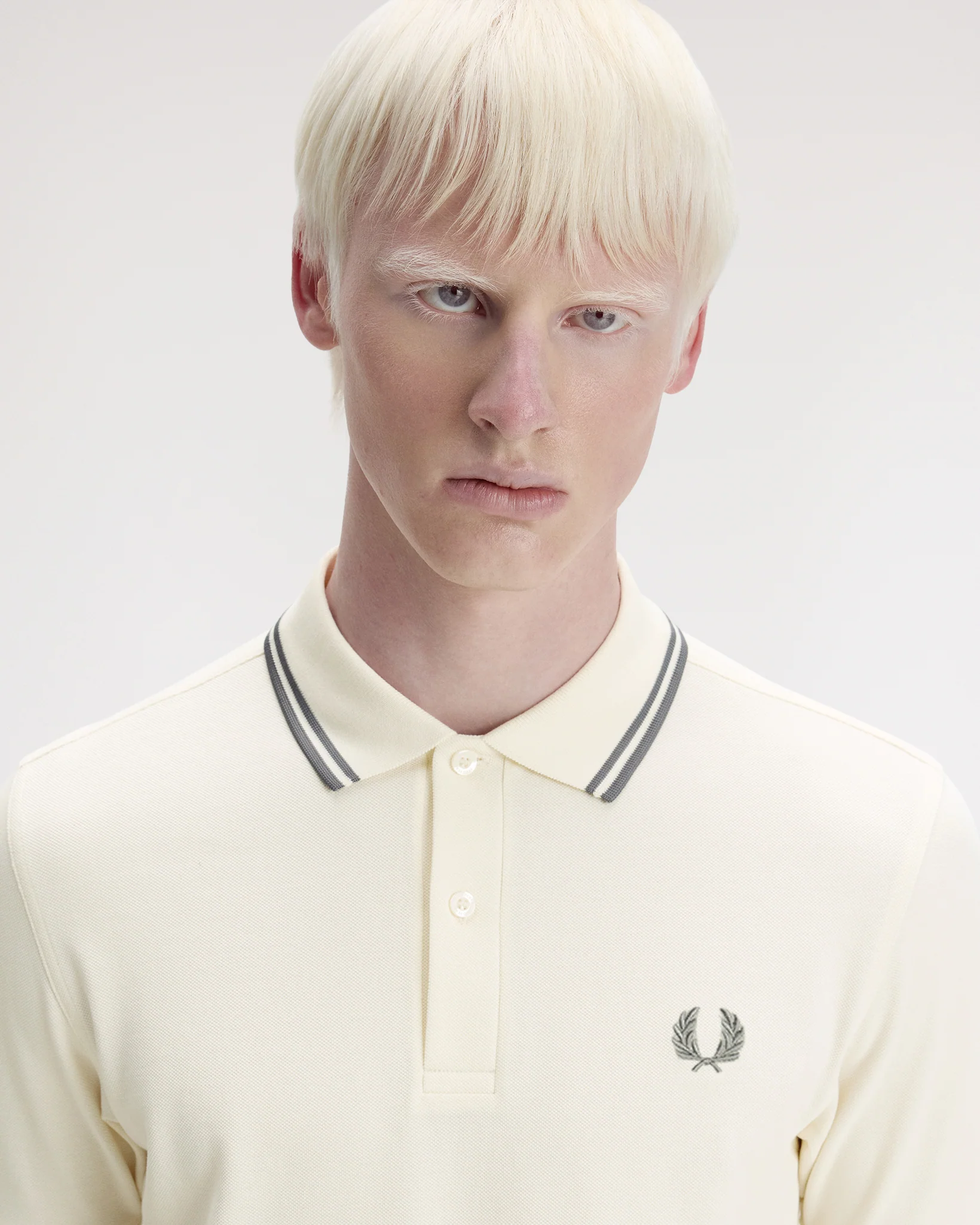 Fred Perry Twin Tipped Polo Shirt - Ecru / Stockport Blue - Image 5