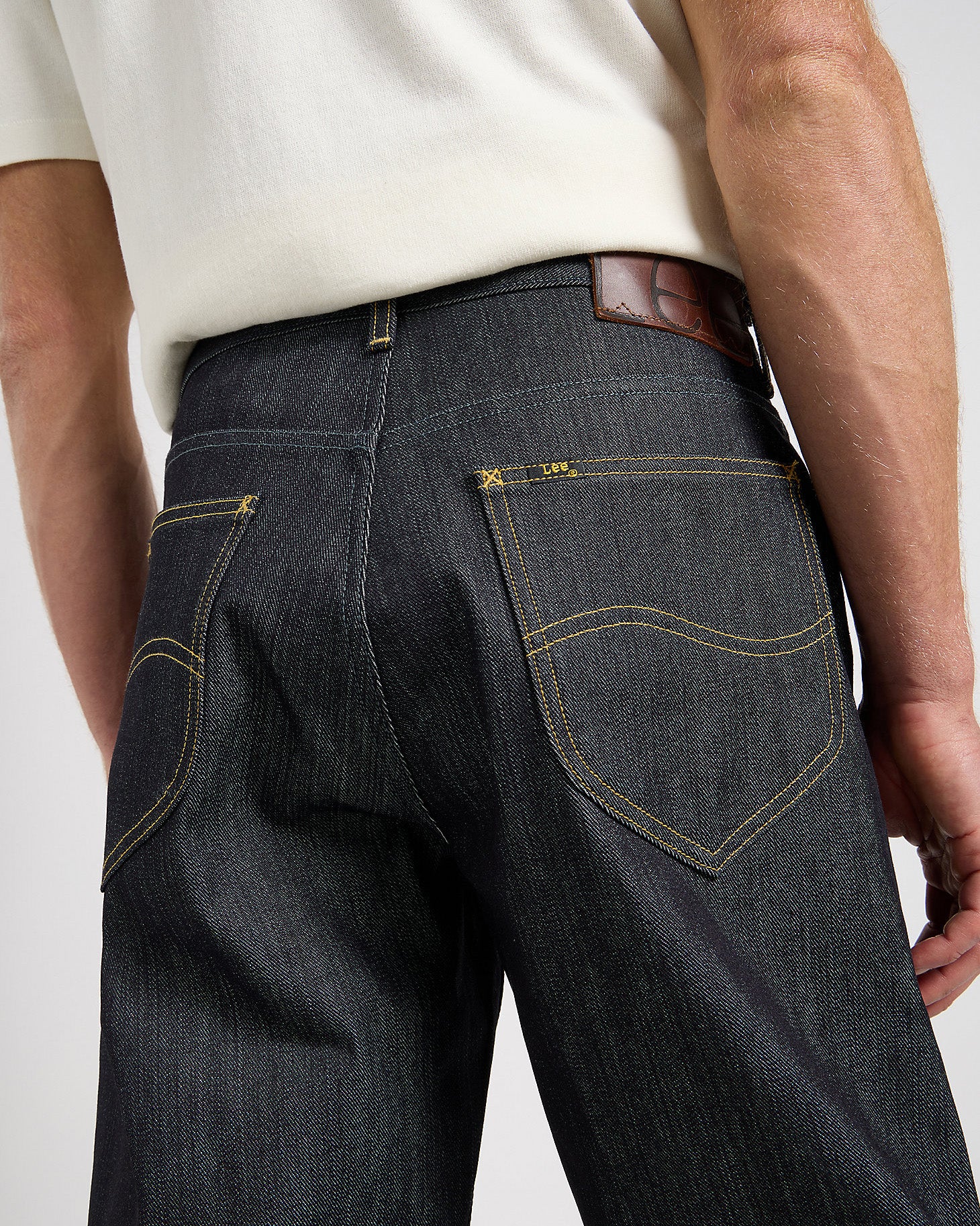 Lee 101 L Made In Japan Loose Fit Kaihara Recycled Cotton 14.75oz Selvedge Mens Jeans - Dry - Image 2