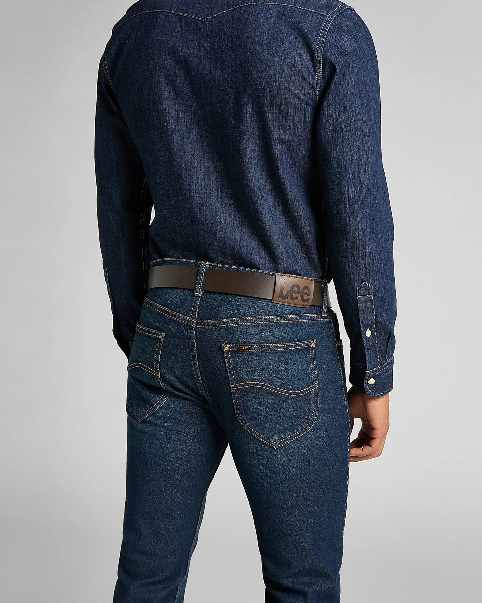 Lee Small Logo Leather Belt - Dark Brown - Image 3