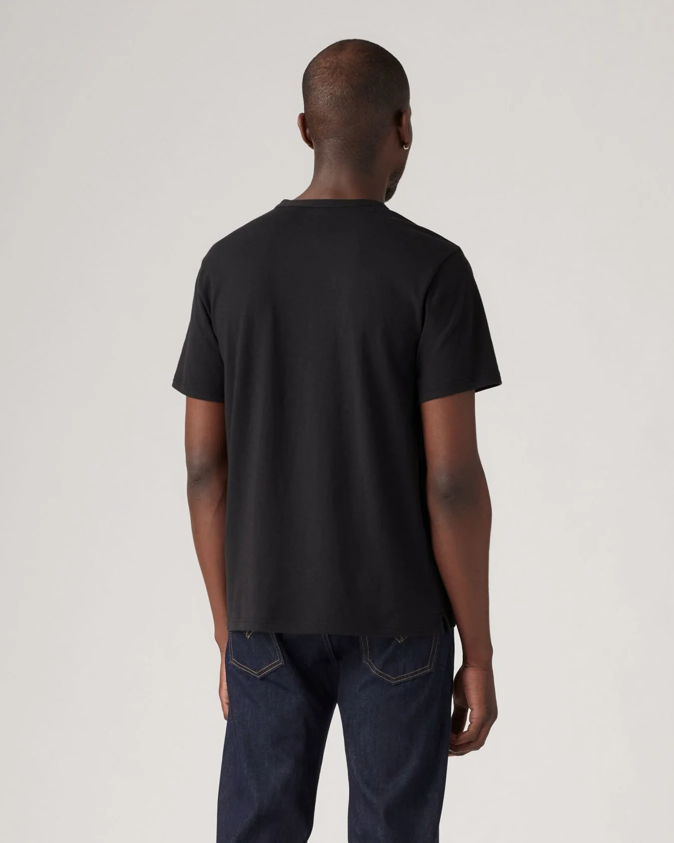 Levi's® S/S Housemark Henley - Mineral Black - Image 4