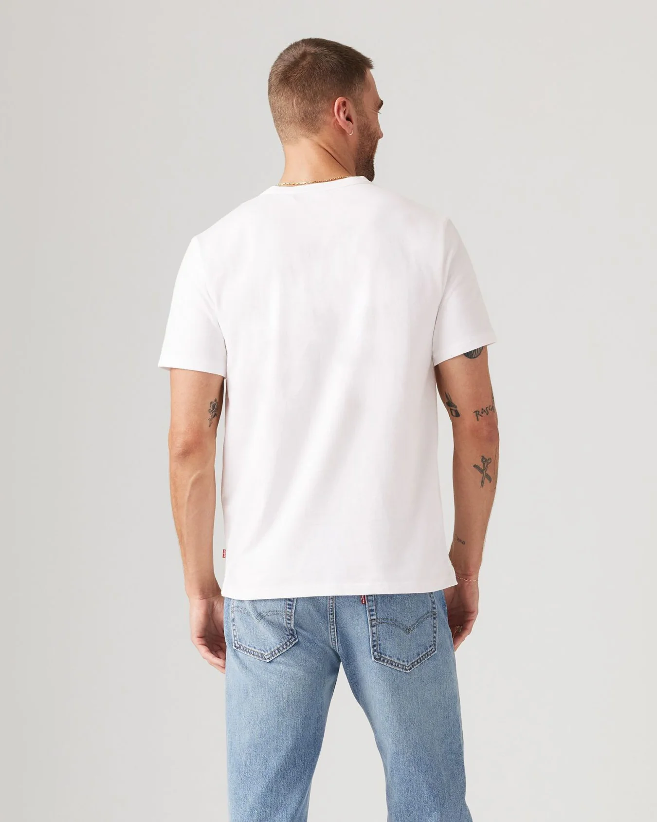 Levi's® S/S Housemark Henley - White - Image 4