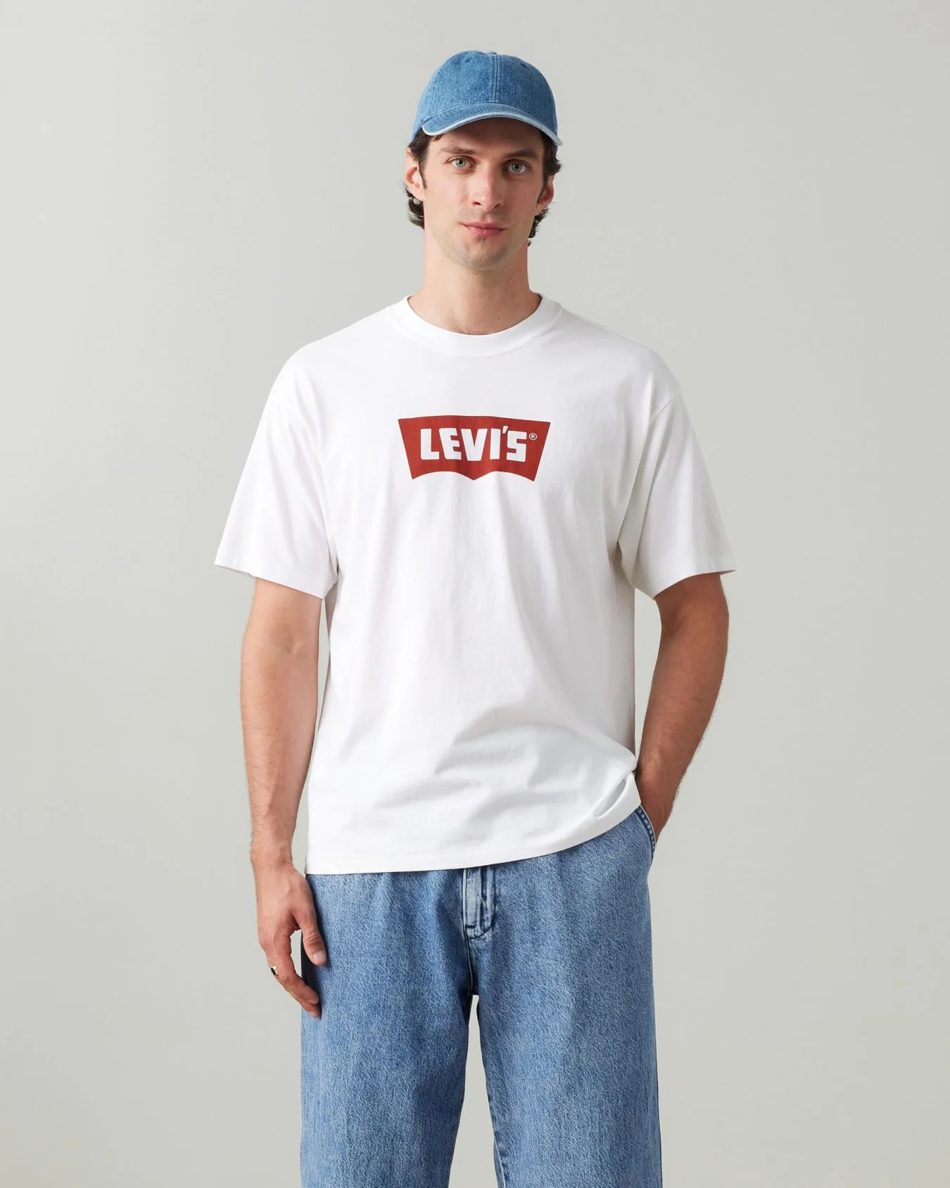 Levi's® Vintage Batwing Graphic Tee - White / Vintage Chili Oil