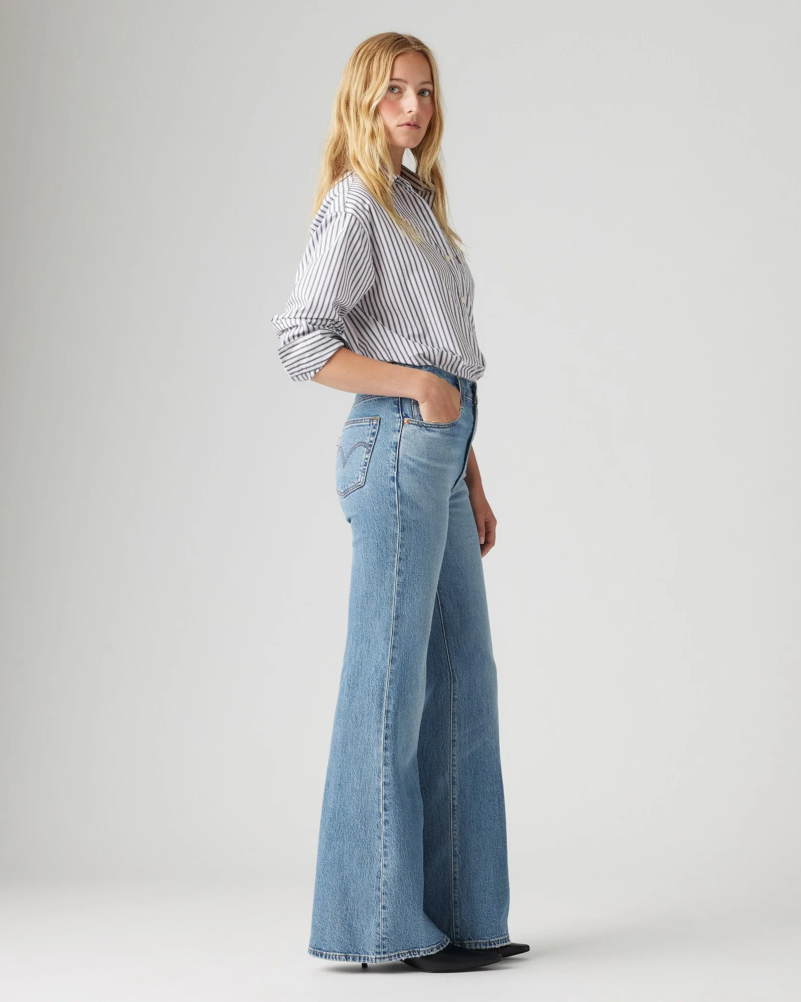 Levi's® Womens Ribcage Bells Flared Jeans - Next Saturday No Crease - Image 3