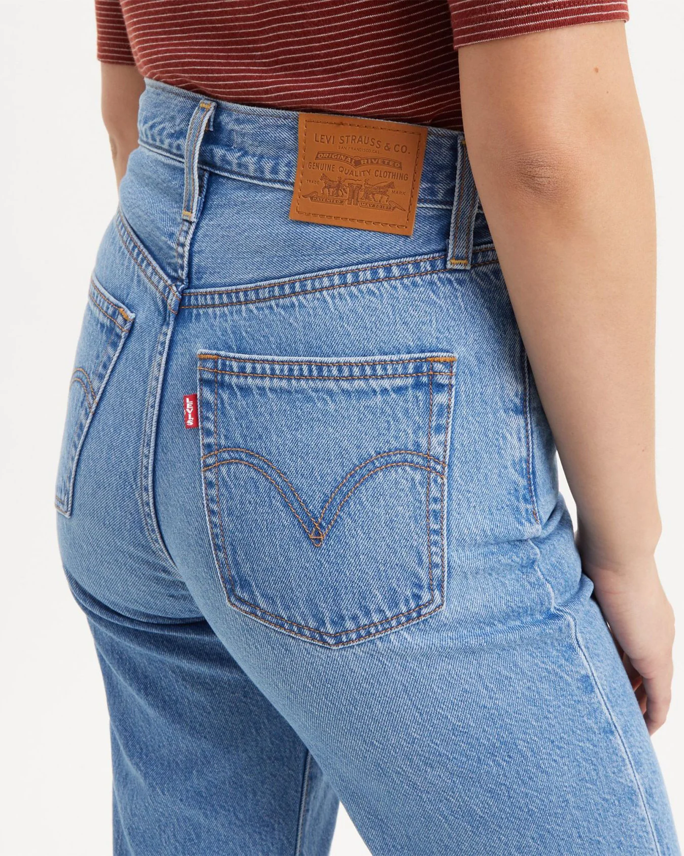 Levi's® Womens Ribcage Straight Ankle Jeans - In The Middle - Image 2