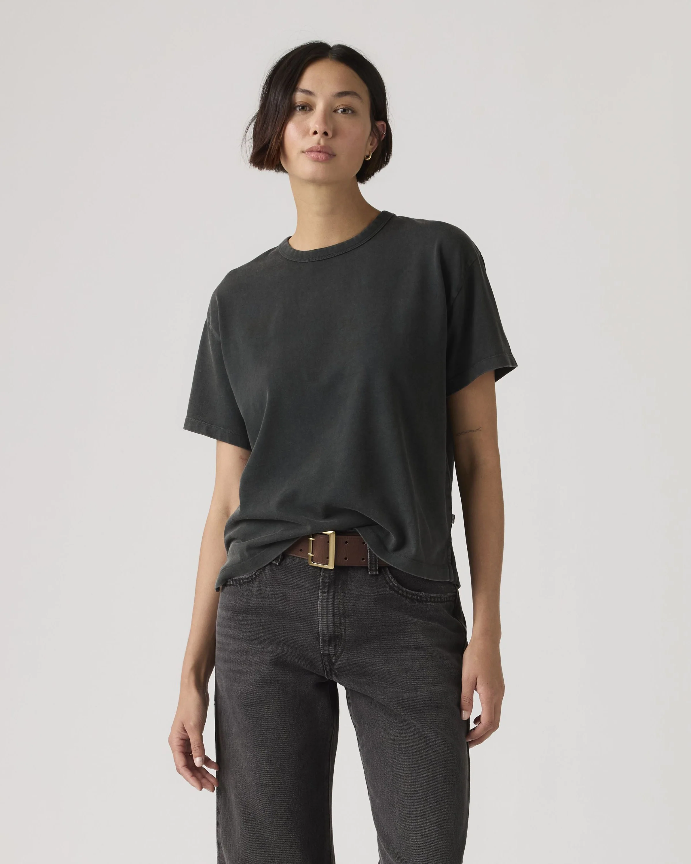 Levi's® Womens Vintage Tee - 90s Fade Washed Black - Image 2