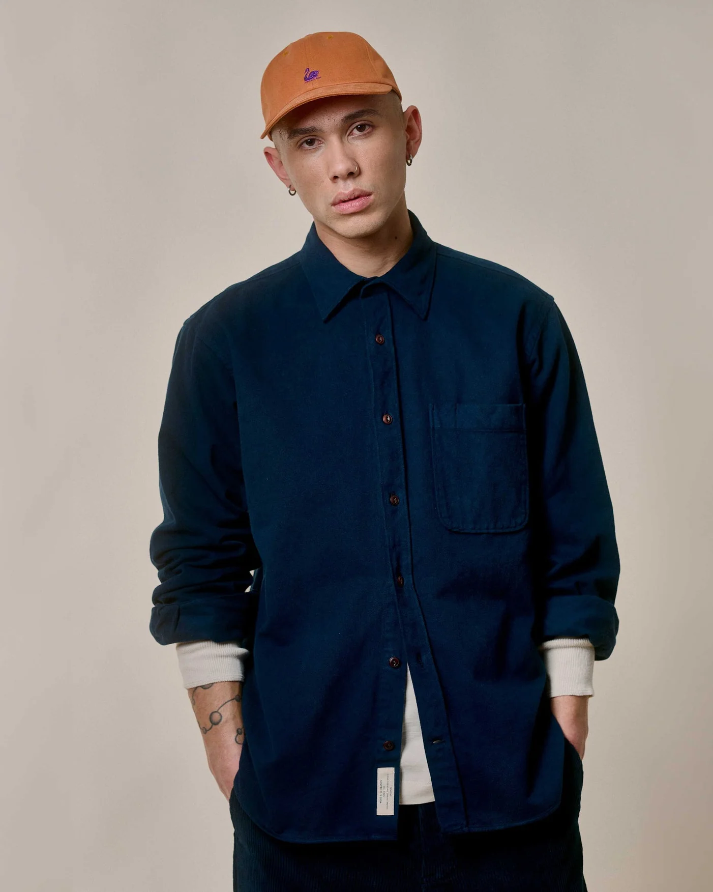 Merz b. Schwanen Good Basics SHIRT01T Relaxed Fit Sturdy Cotton Twill Shirt - Night Blue - Image 2