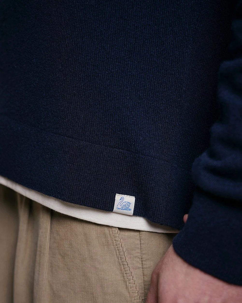 Merz b. Schwanen KNITPOLO01 Merino Wool Silk & Cashmere L/S Polo Shirt - Dark Navy - Image 6