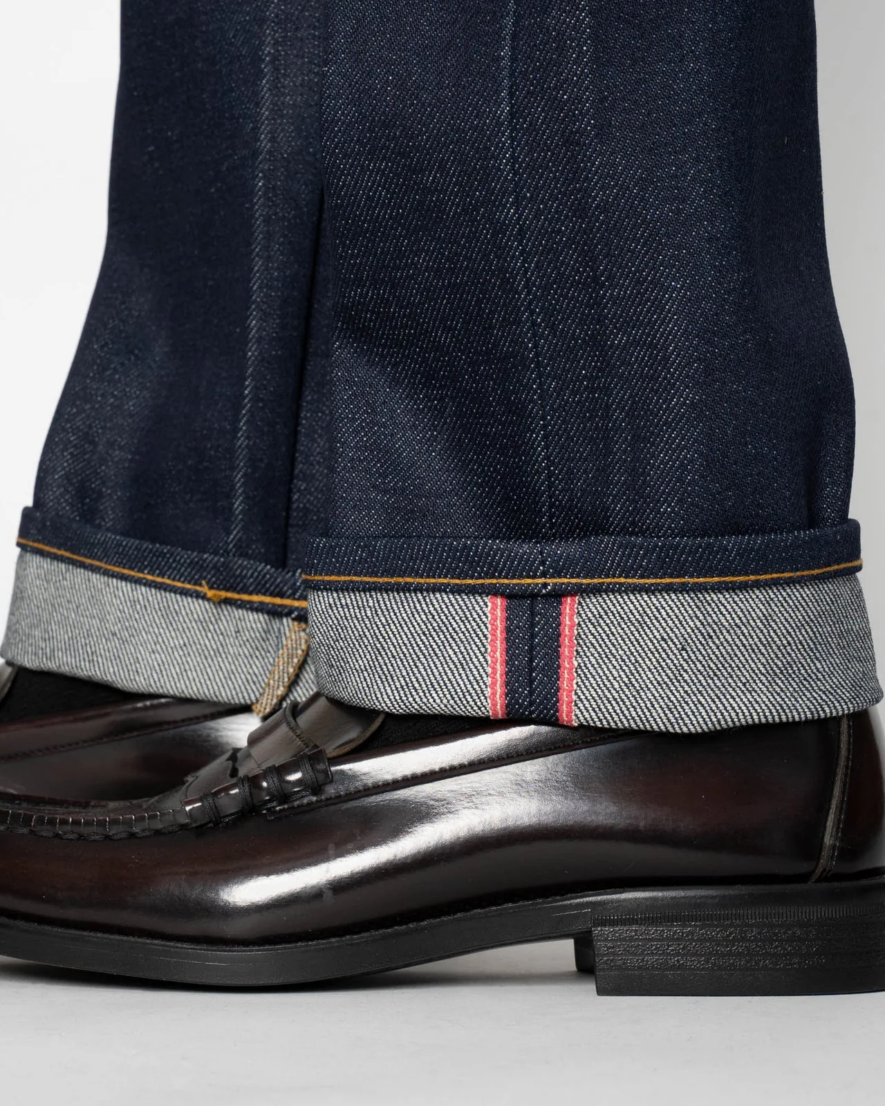 Naked & Famous Denim Easy Guy Relaxed Tapered Mens Jeans - Elephant 14 / Dirty Elephant - Image 7