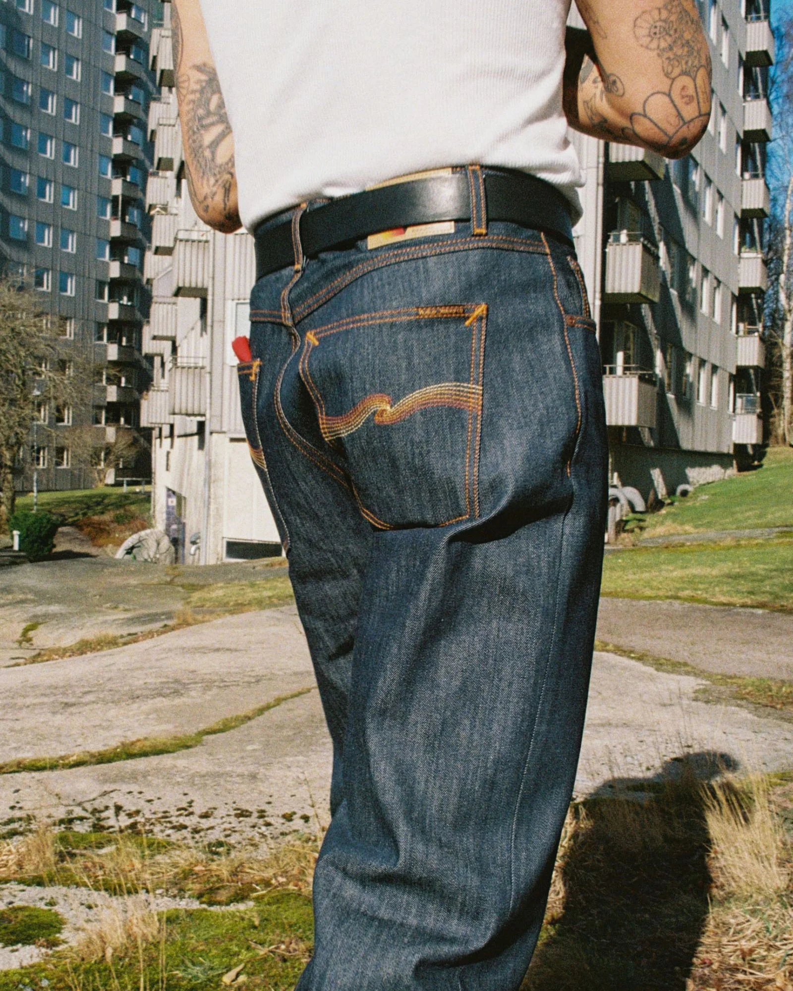 Nudie Tuff Tony Loose Fit Mens Jeans - Dry Sunburns - Image 2