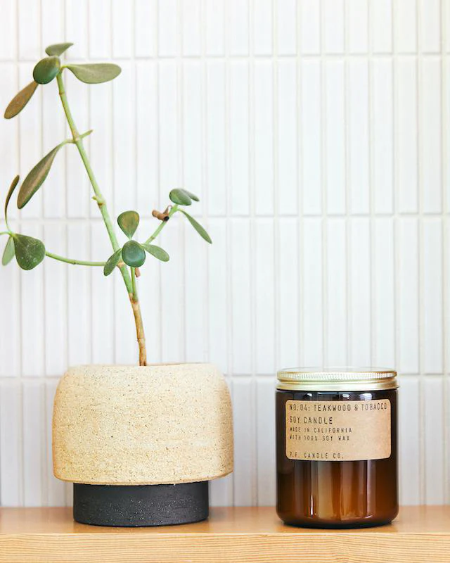 P.F. Candle Co. 7.2oz Standard Jar Candle - Teakwood & Tobacco - Image 4