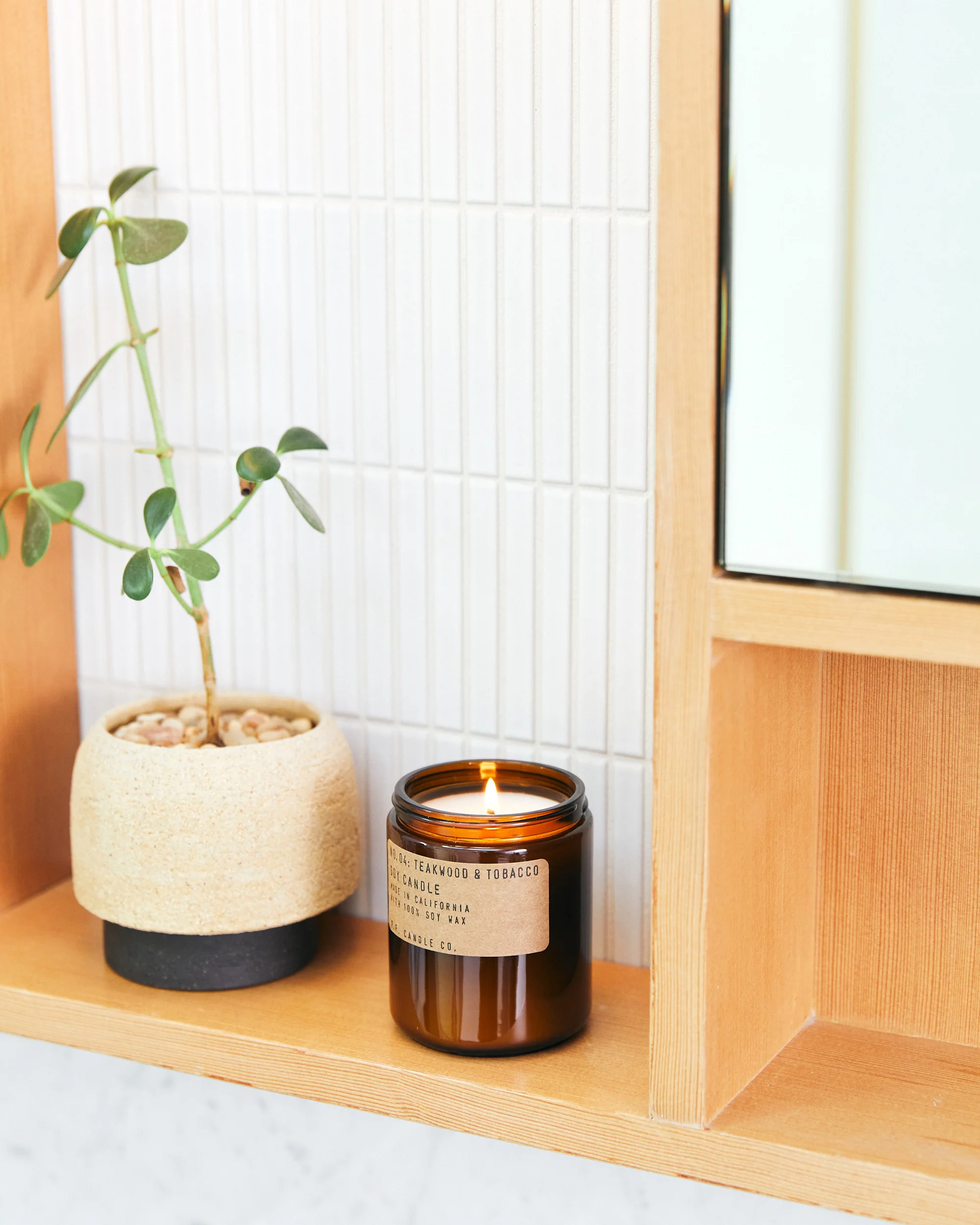 P.F. Candle Co. 7.2oz Standard Jar Candle - Teakwood & Tobacco - Image 5
