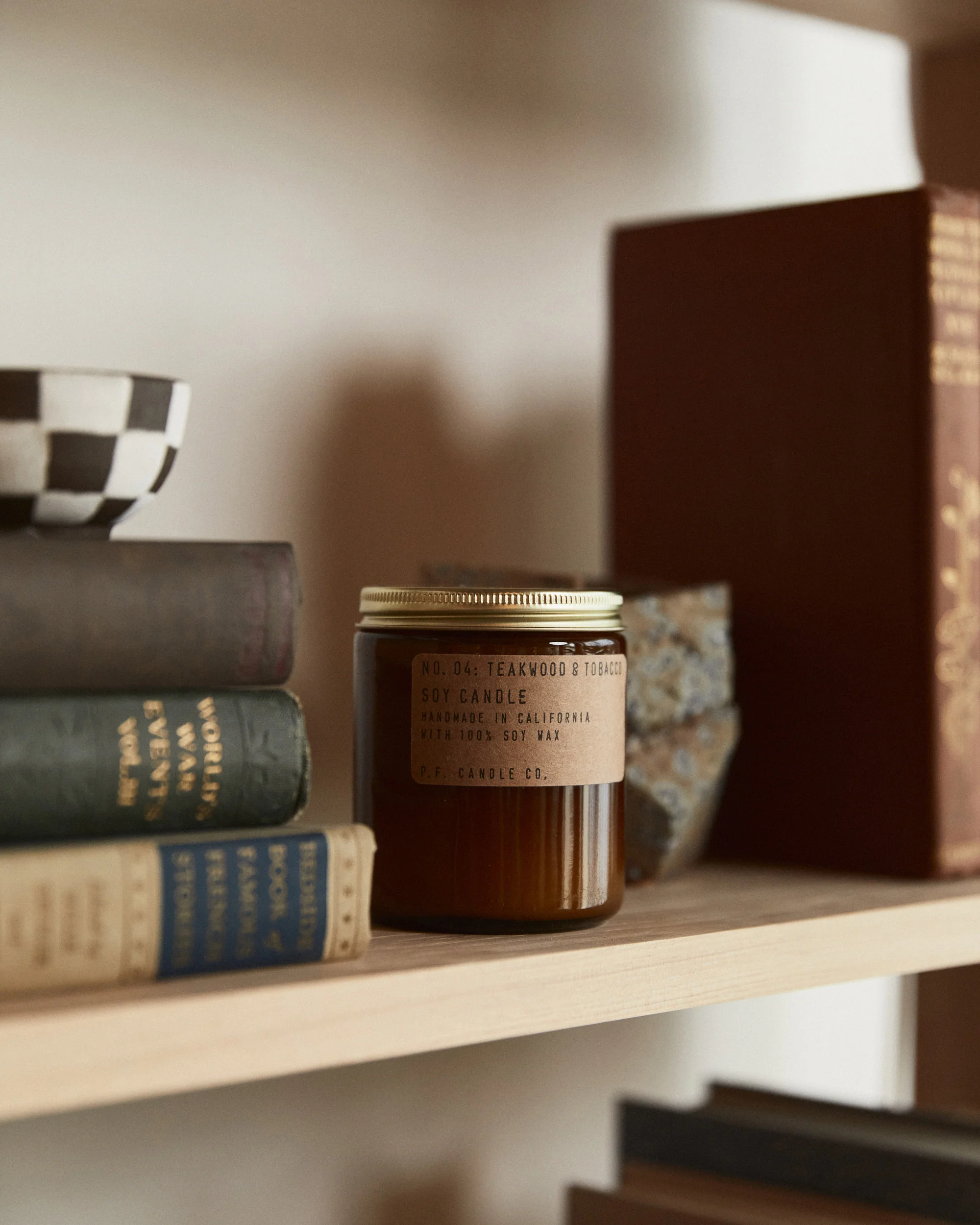 P.F. Candle Co. 7.2oz Standard Jar Candle - Teakwood & Tobacco - Image 6