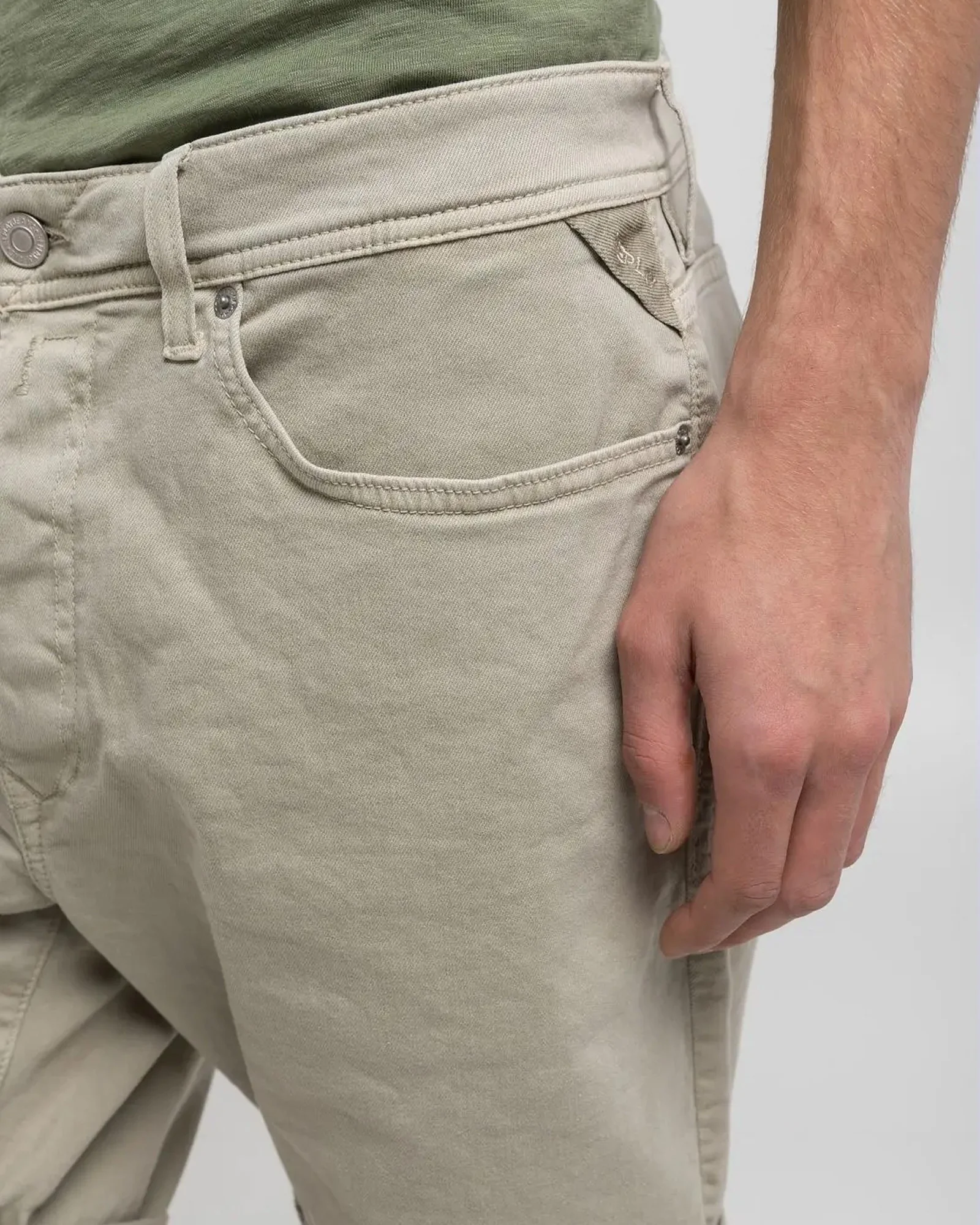 Replay RBJ.981 Tapered Fit Bermuda Shorts - Oatmeal Beige - Image 5