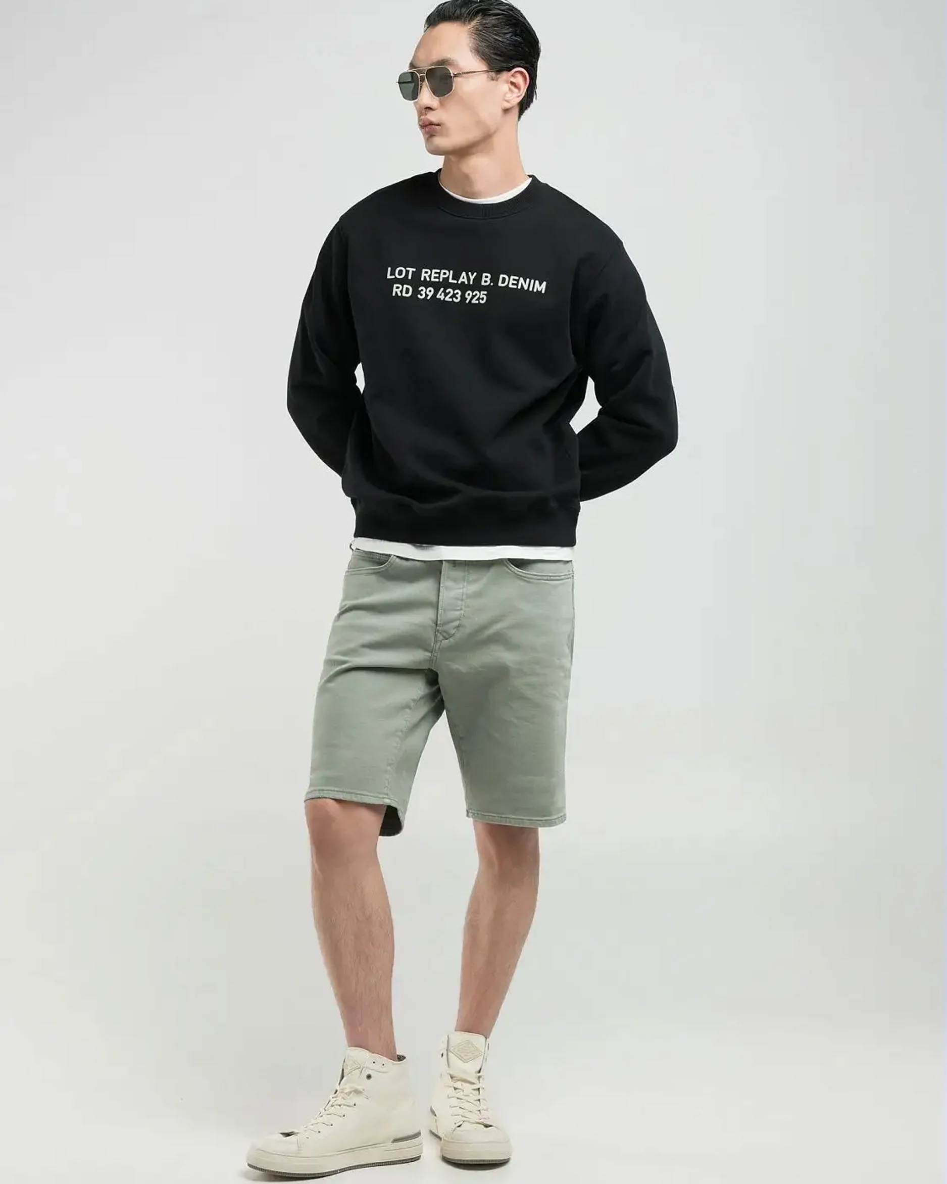 Replay RBJ.981 Tapered Fit Bermuda Shorts - Light Sage Green - Image 3
