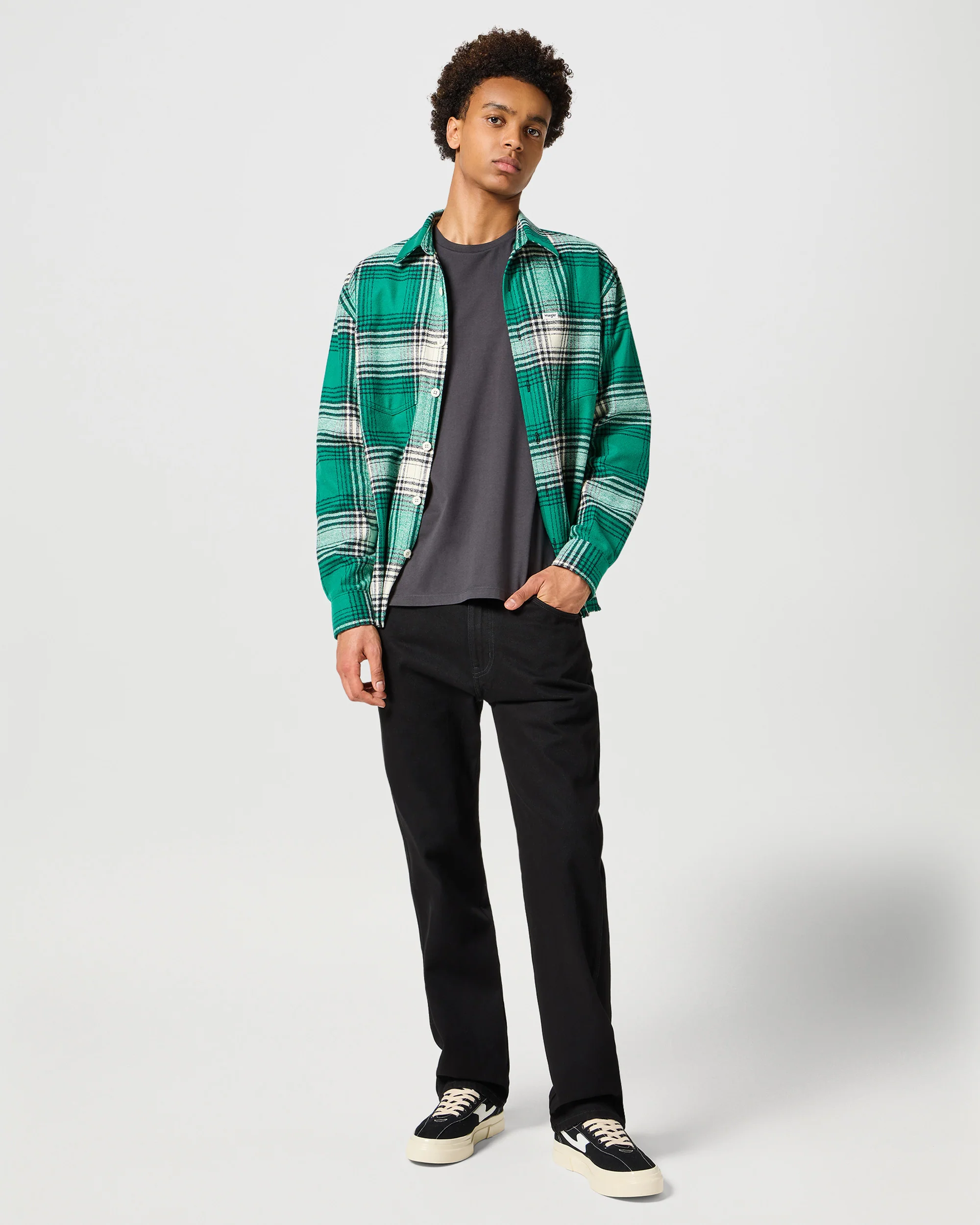 Wrangler Frontier Relaxed Straight Mens Jeans - Jet Wash - Image 4
