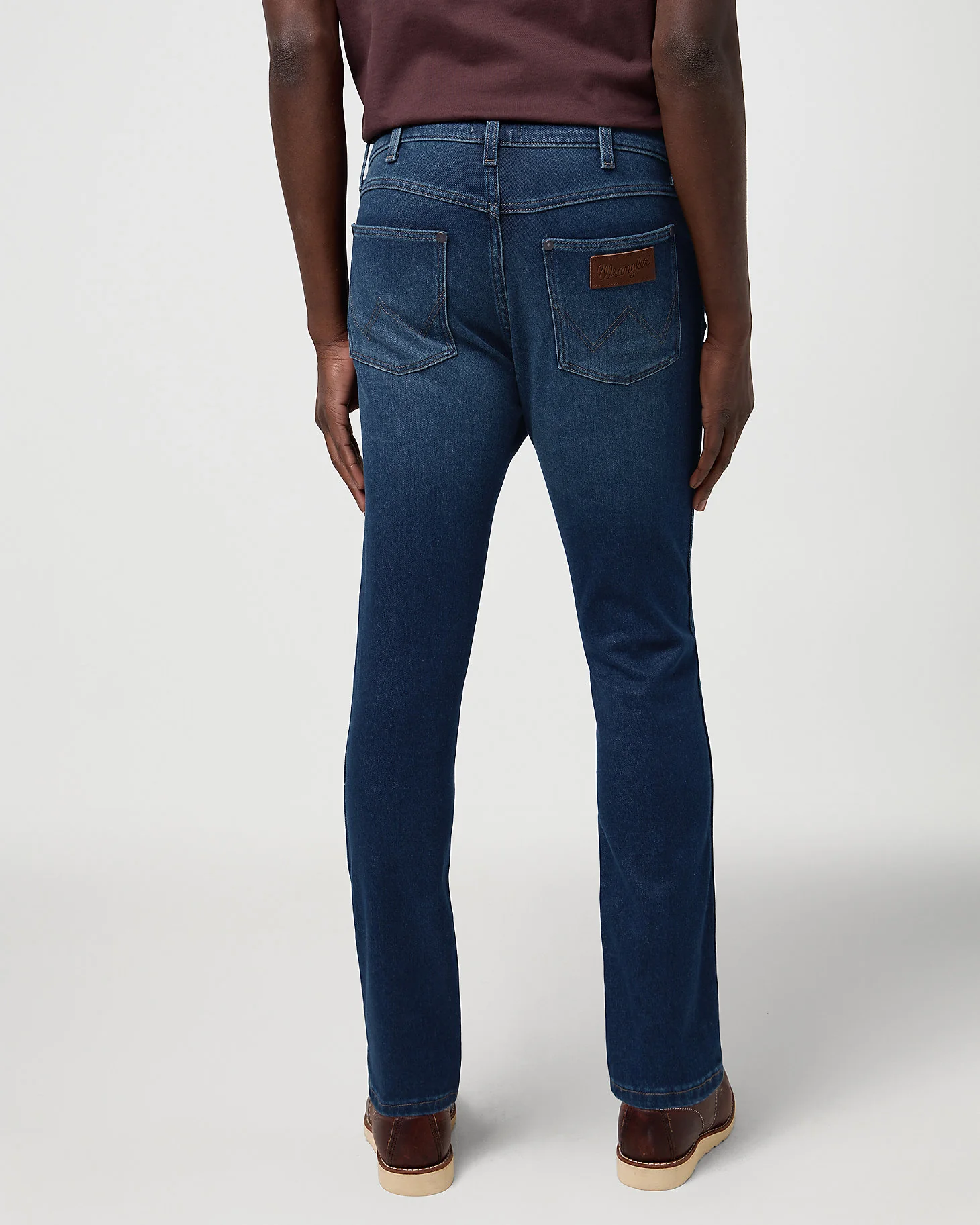 Wrangler Larston 'Epic Soft' Slim Tapered Mens Jeans - Fog - Image 3