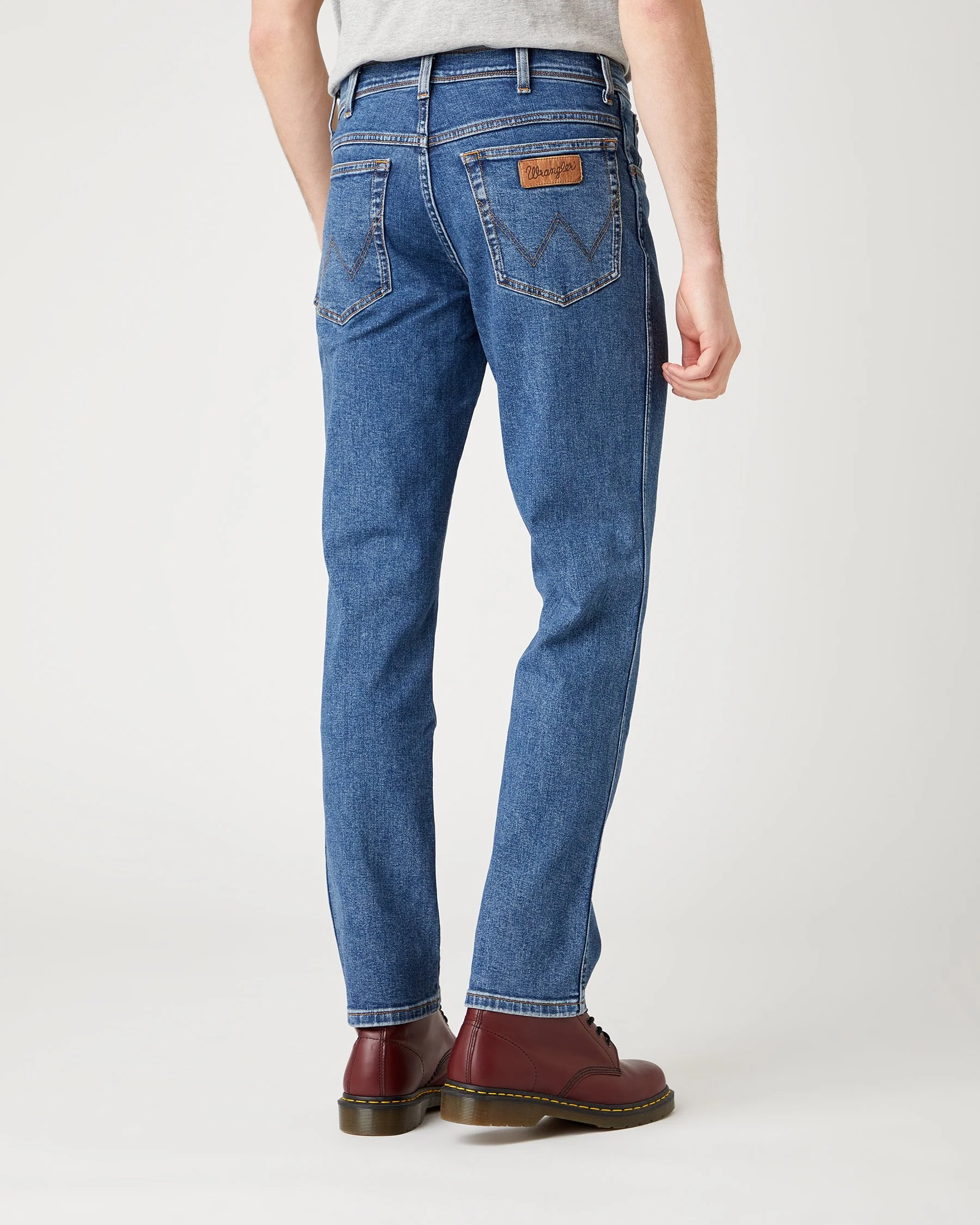 Wrangler Texas SLIM Mens Jeans - Stonewash Blue - Image 3